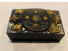 Load image into Gallery viewer, Huge Mold Destash
