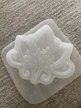 Load image into Gallery viewer, Bath Bomb or Soap Mold Destash